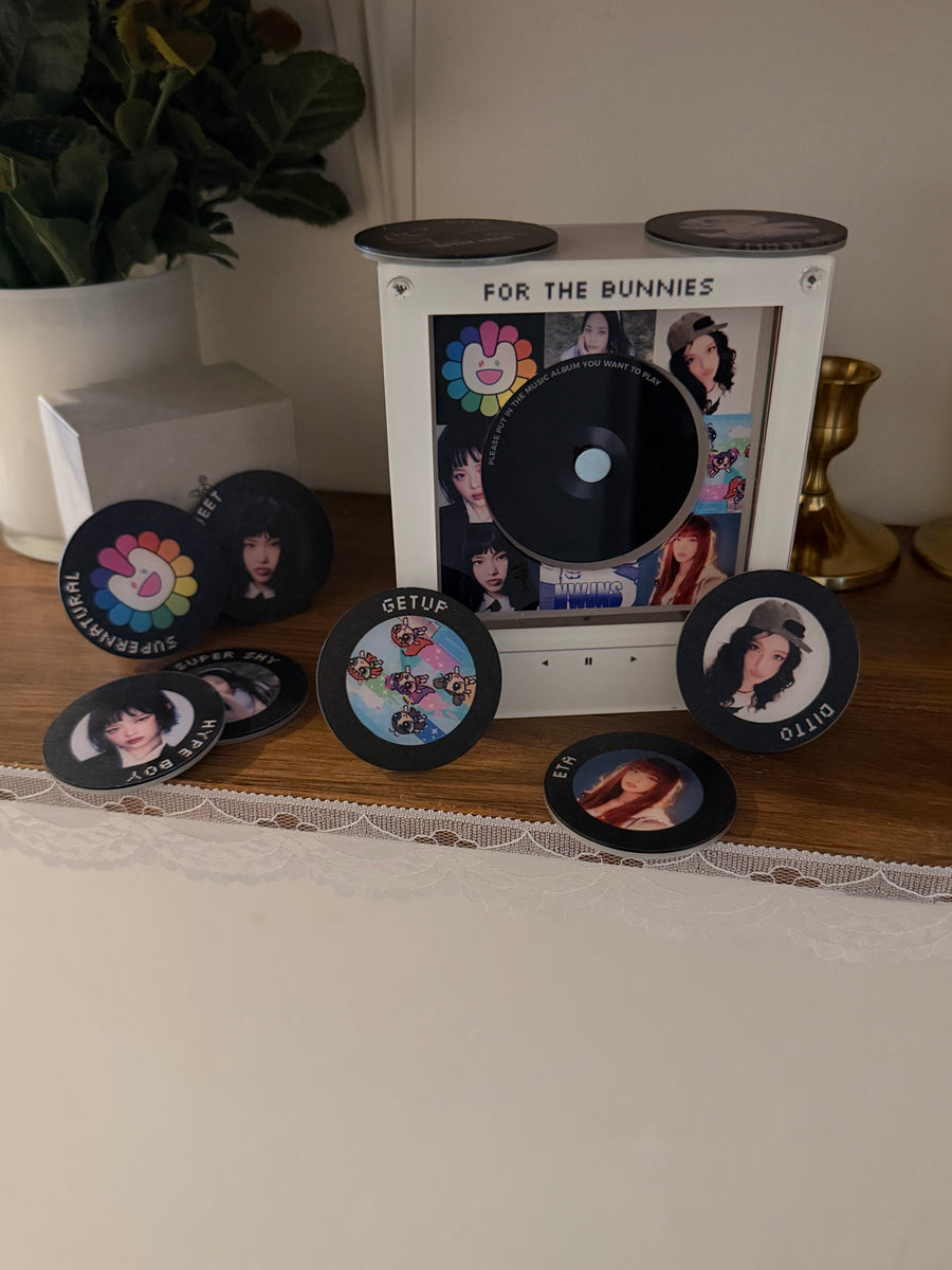 Muse Disc × NewJeans - Bunnies Edition Mini Music Player Set